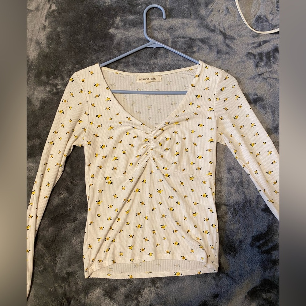 Floral, longsleeve, V-neck